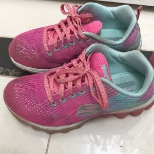 Skechers girl air cooled sneakers size 4